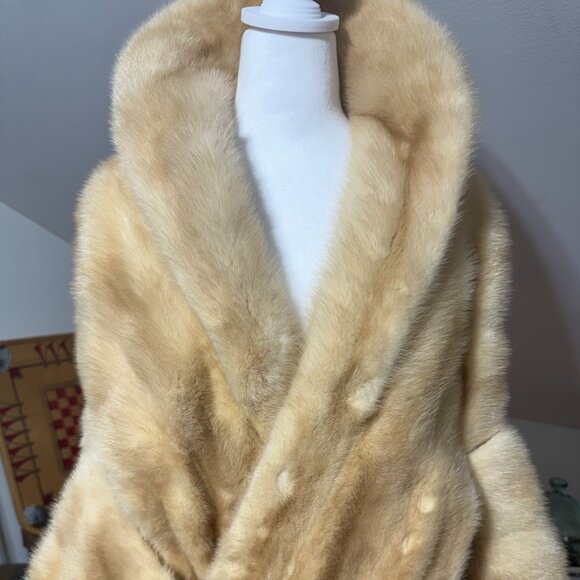 Blond mink stole shawl, vintage mink, luxurious, haute couture